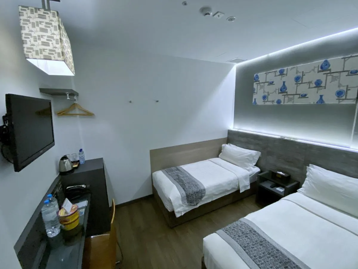 Image 3 of Bliss Hotel Singapore