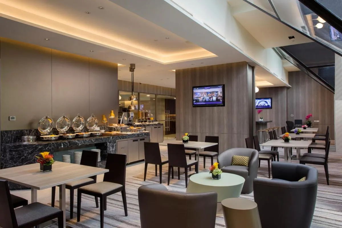 Image 5 of Carlton Hotel Singapore