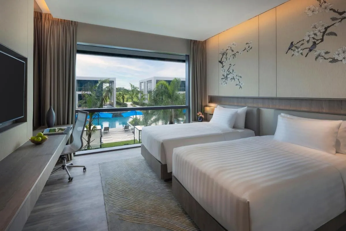 Image 3 of Dusit Thani Laguna Singapore