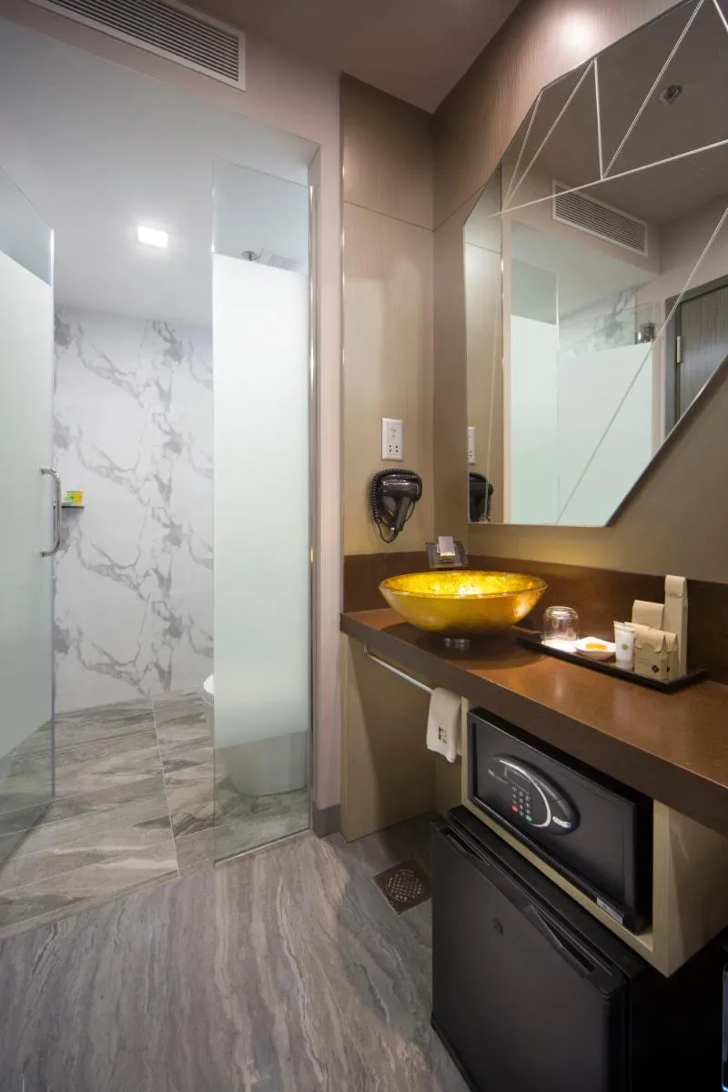Image 6 of Hotel Clover 7