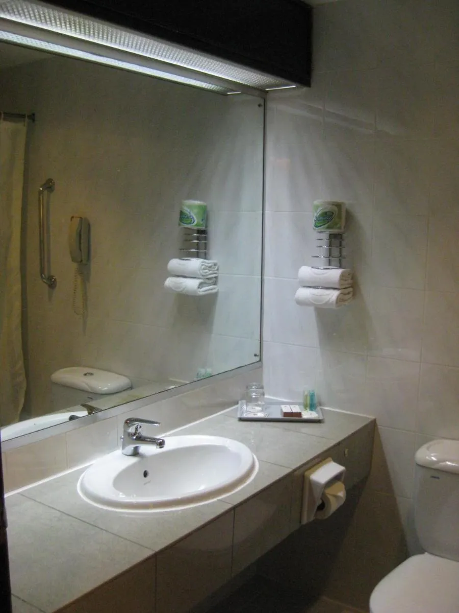 Image 4 of Hotel Grand Pacific