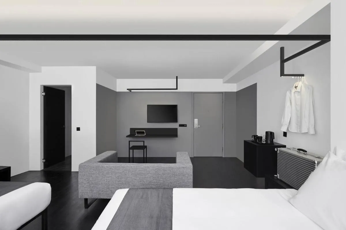 Image 3 of Hotel Mono
