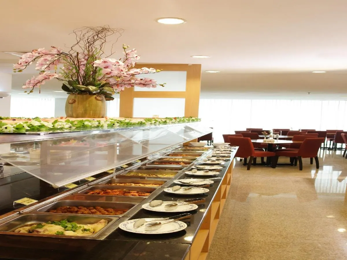 Image 4 of Hotel Royal Queens