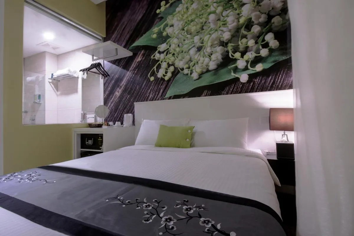 Image 5 of J8 Hotel