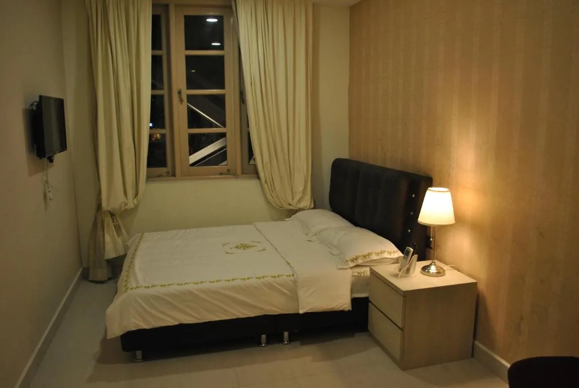 Image of Jayleen Clarke Quay Hotel