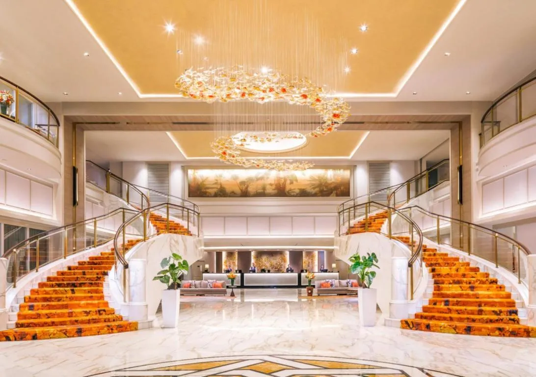 Image of Royal Plaza on Scotts
