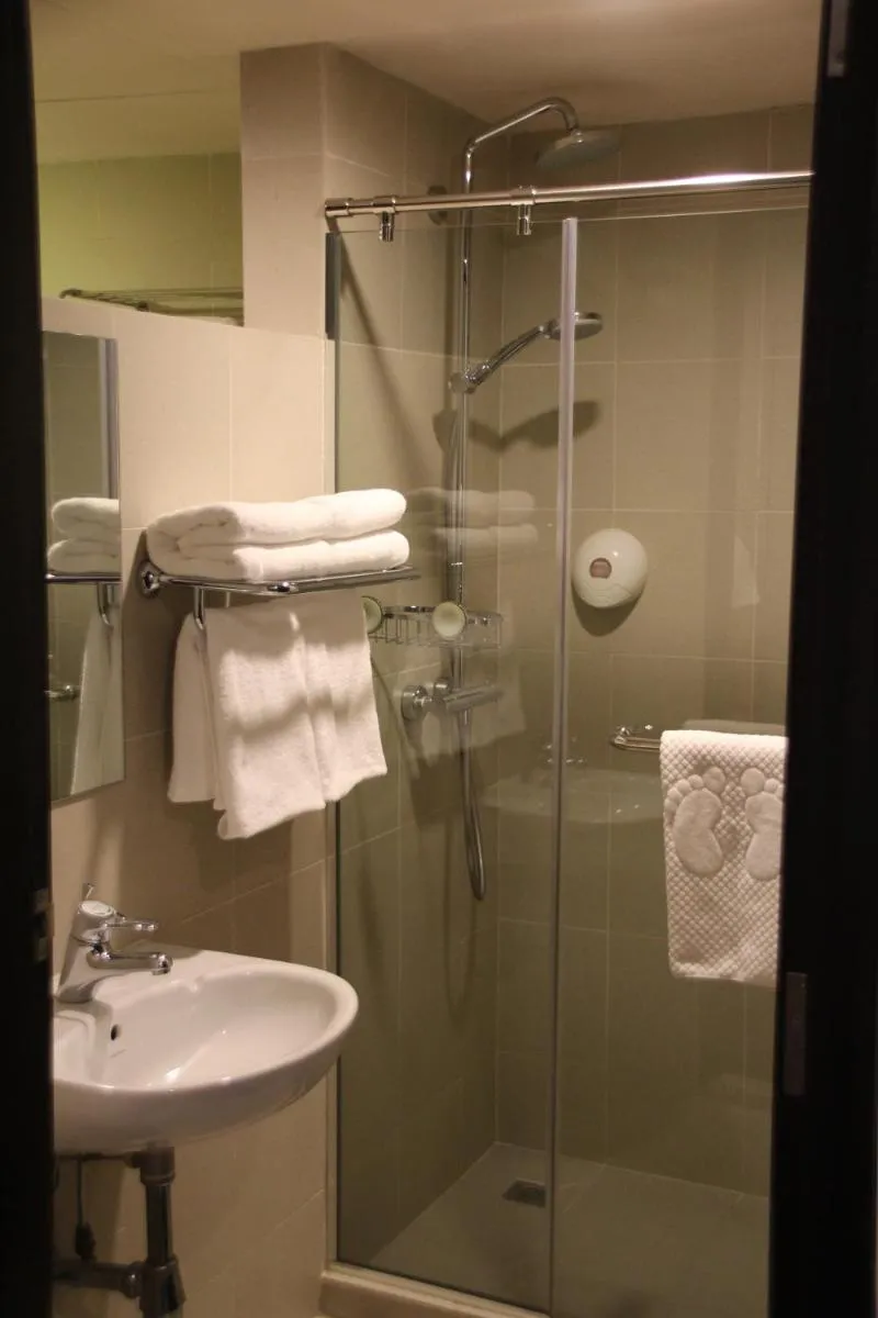 Image 3 of Strand Hotel