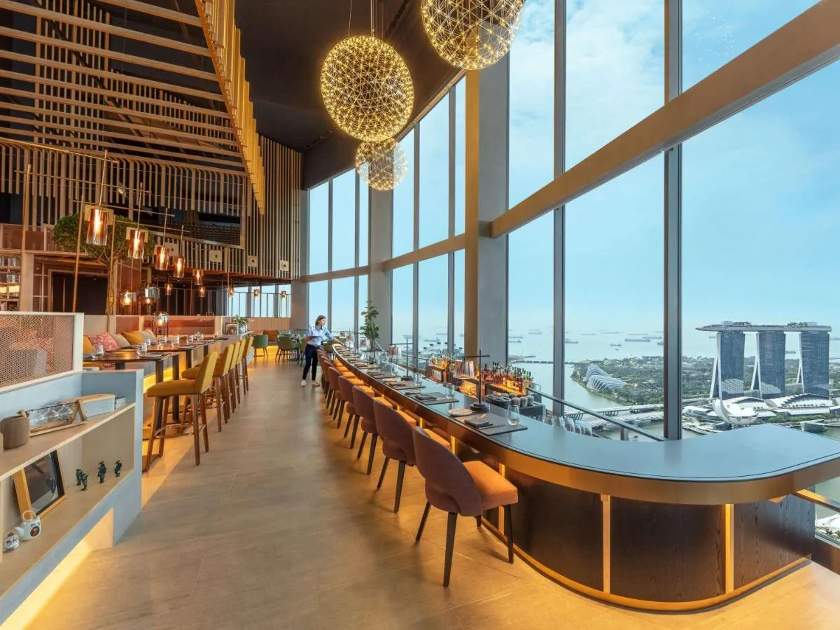 Image 2 of Swissotel The Stamford Singapore