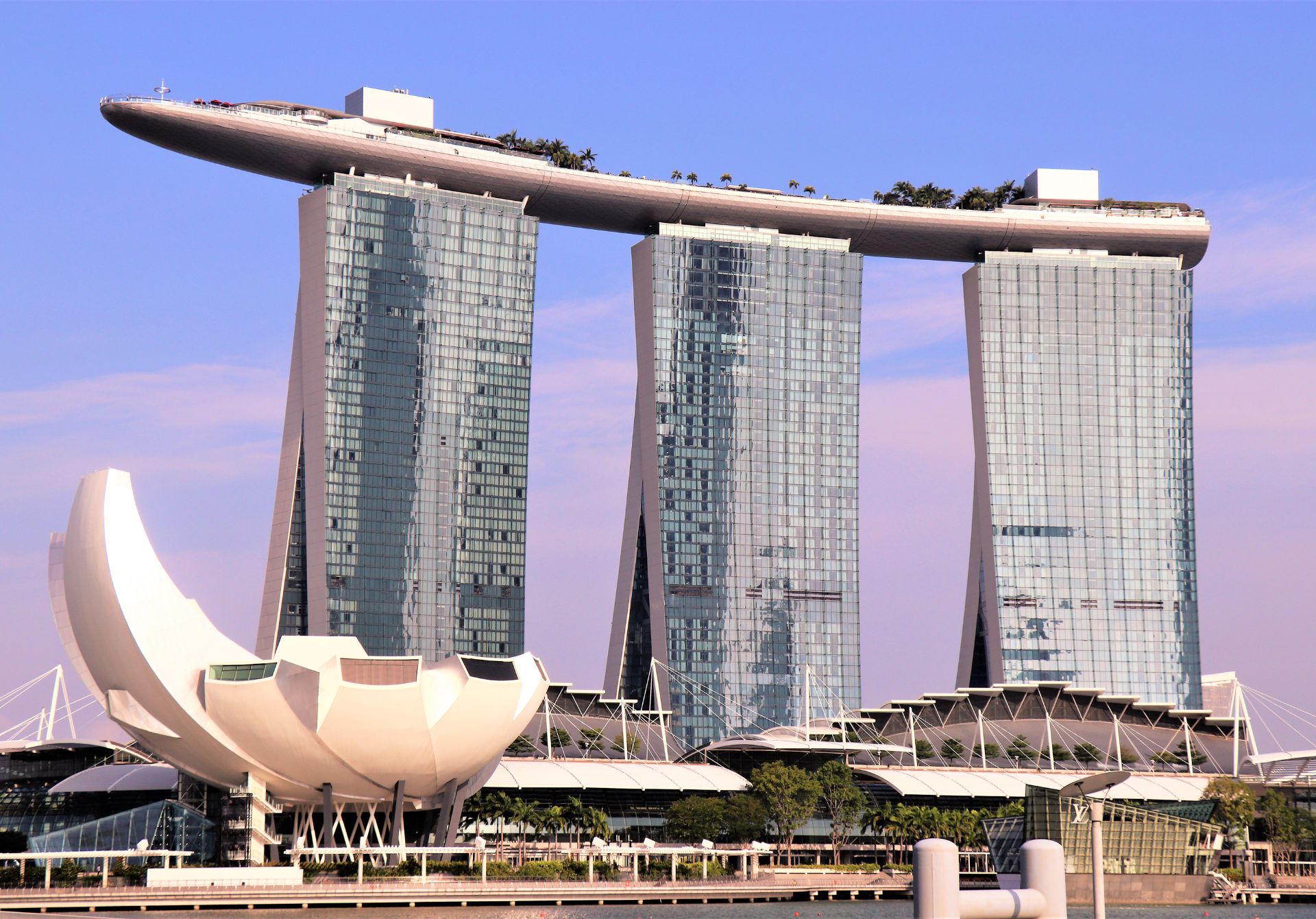 10 Luxury Hotels in Singapore